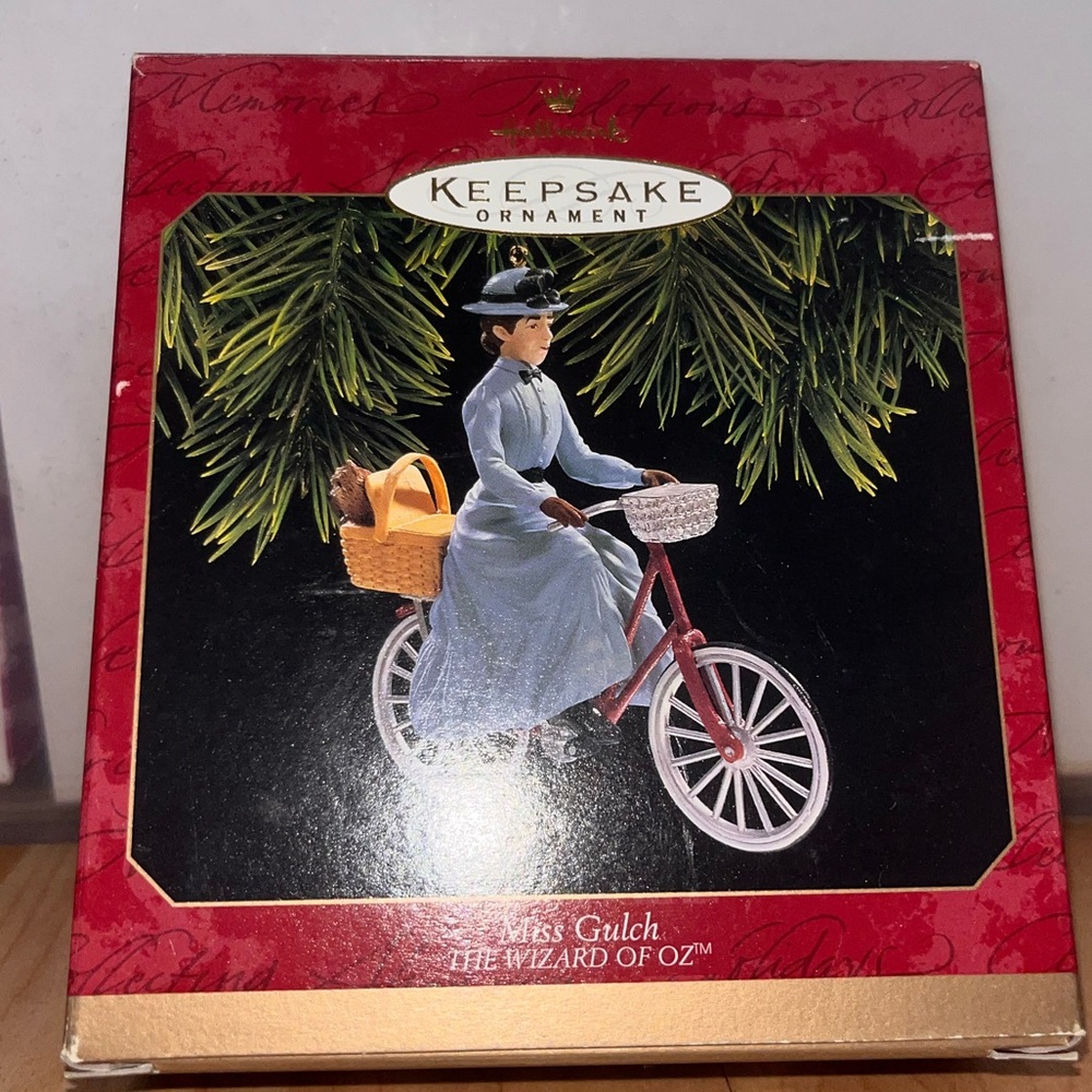 The Wizard of Oz - Miss Gulch - Hallmark Keepsake Ornament